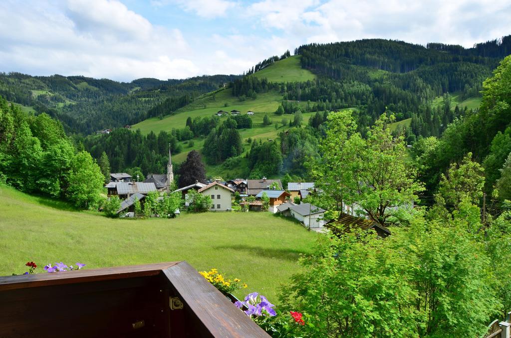 Haus Elisabeth Acomodação com café da manhã Mühlbach am Hochkönig Exterior foto
